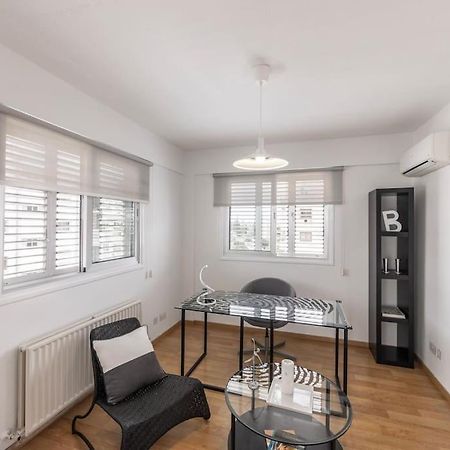 Luxurious Bright & Stylish 2Br With Office In Nicosia Apartment Luaran gambar