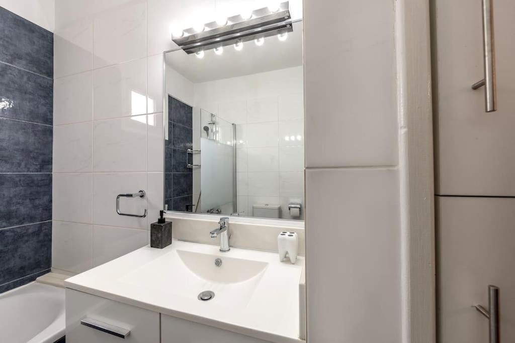 Luxurious Bright & Stylish 2Br With Office In Nicosia Apartment Luaran gambar